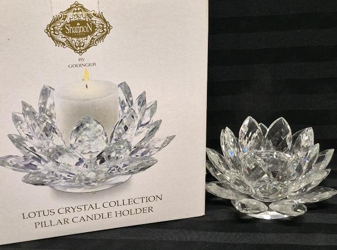 Beautiful Godinger Lotus Crystal Pillar Candle Holder with Original Box