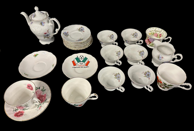 Mixed Fine Bone China Tea Set w/ Walbrzych &ldquo;Rhapsody&rdquo;, Royal Albert, Italia 1982 Cup, 17 Pieces, Box