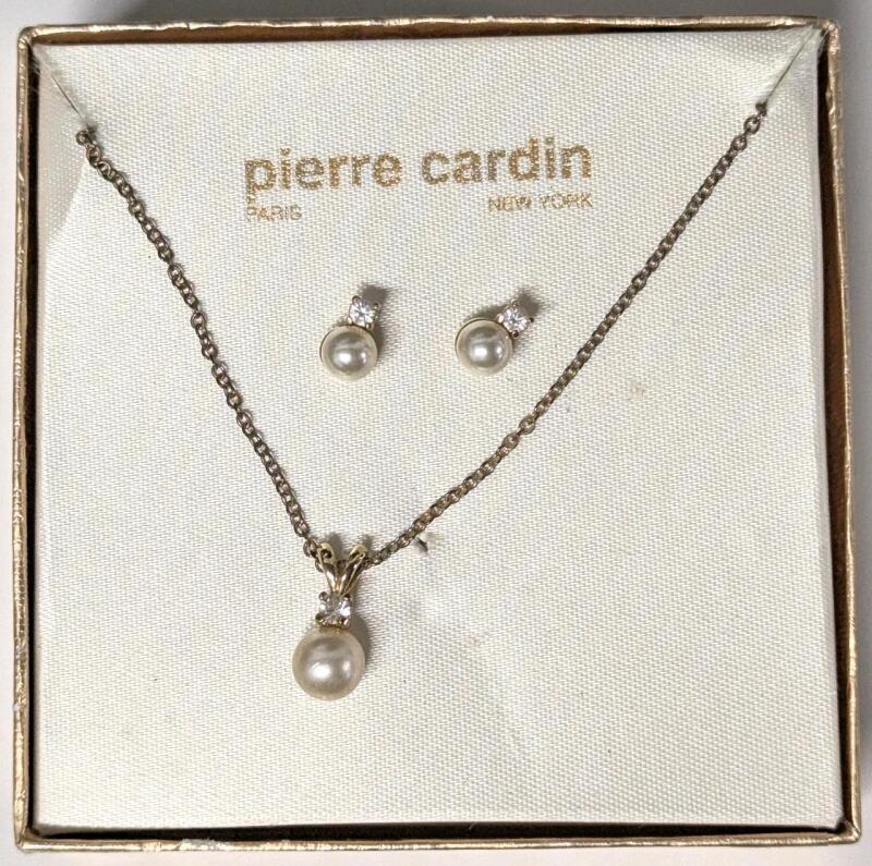 Vintage Faux Pearl Necklace & Earrings Set in Pierre Cardin Box. 18" Chain Magnetic