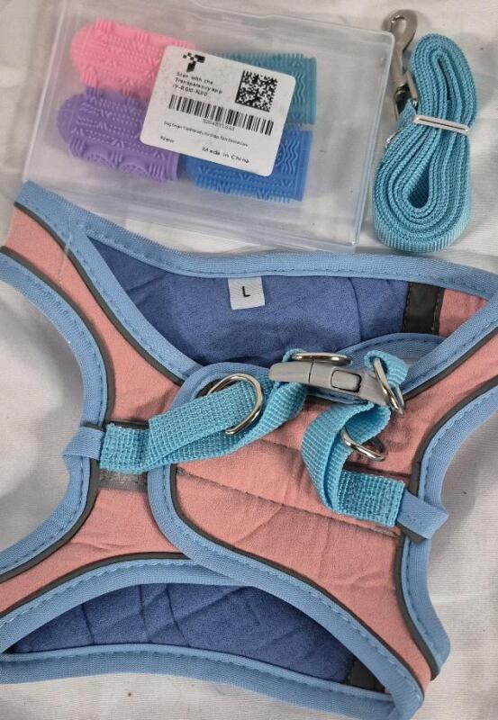 New sz Large Pet Harness with Leash & 4 New Pet Finger Dental Toothbrushes