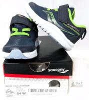New Size 4W Boys' SAUCONY Kinvara 14 A/C Jr Running Shoes, Navy /Green