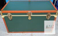 SEWARD Trunk 36.5" L x 19.5" W x 20.5" H