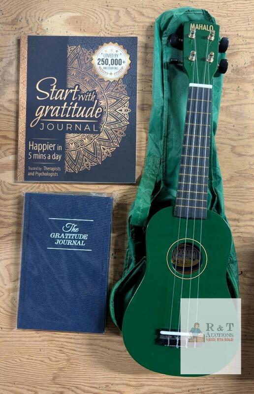 Mahalo Green Soprano Ukulele with Gig Bag & 2 Gratitude Journals, 4-String, 12 Frets