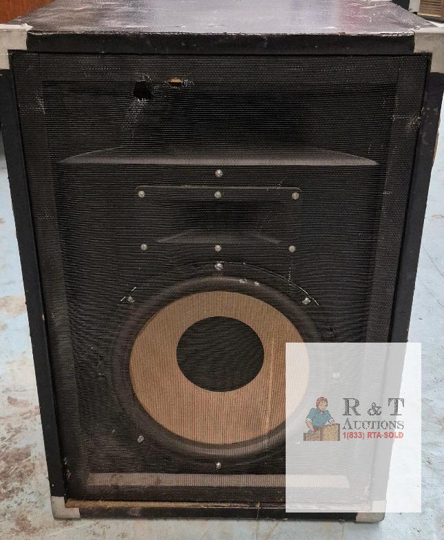 Sessions Speaker in Box 17.5" x 14" x 25" - Untested