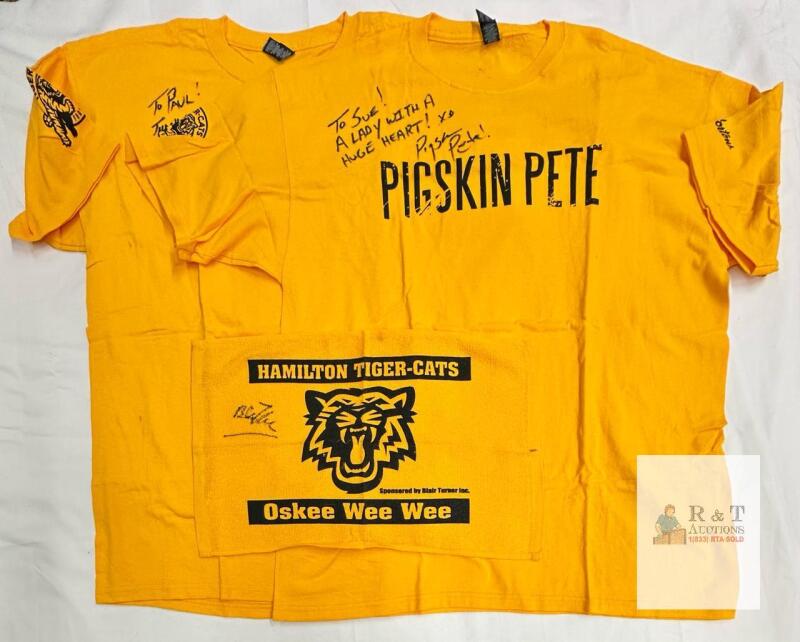 Hamilton Tiger-Cats Pigskin Pete Signed T-Shirts (L, XL) & Oskee Wee Wee Rally Towel CFL Set