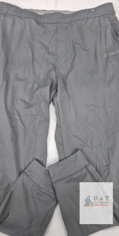 NEW Bench Men's Large Grey Athletic Joggers, 75% Recycled Nylon, Drawstring Waist, Model 1914505