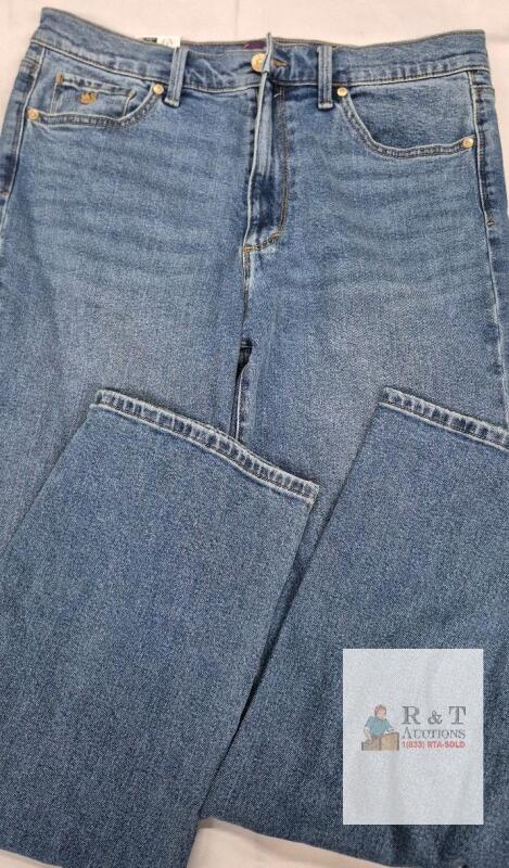 NEW Gloria Vanderbilt Amanda Straight Leg Women's Jeans, Size 10, Dark Blue,