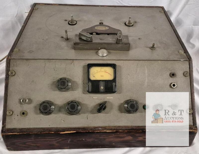 Pentron Reel-To-Reel Tape Recorder, Mono, Tube, VU Meter, Vintage Wood Cabinet, c. 1950s Powers on
