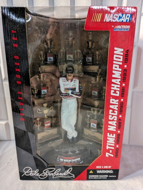 Nascar Dale Earnhart Deluxe Boxed Set Driver Action Figure.