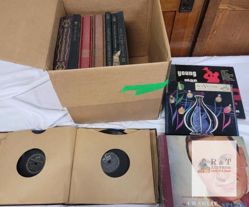 Vintage 78 RPM Record Album Lot: RCA Victor, Columbia, De Luxe &ndash; Glenn Miller, Spivak, Berlin, More