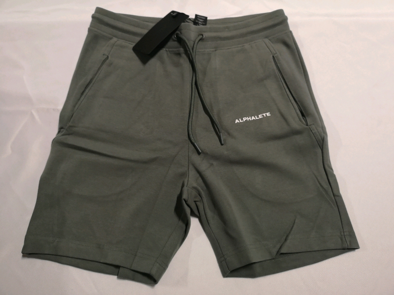 New ALPHALETE Men's Essential Core Shorts: Size Medium (Concrete)