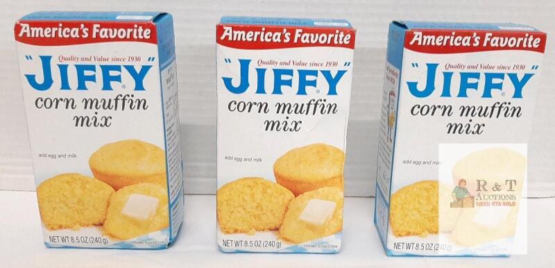 Jiffy Corn Muffin Mix 8.5oz (240g) Box, Best By 03/20/26, Made in USA, UPC 072486002205