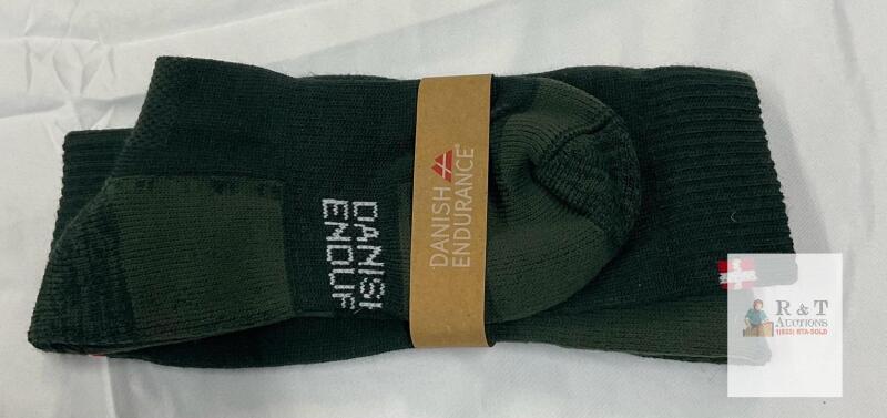NEW Danish Endurance Outdoor Performance Hiking Socks, Dark Green, 2 Pairs, Crew Length, Medium Cushion