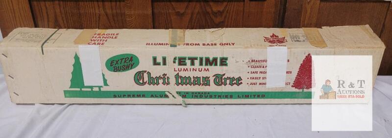 Supreme Aluminum Model 4644 Lifetime 4.5 ft Aluminum Christmas Tree Extra Bushy w/ Box Canada