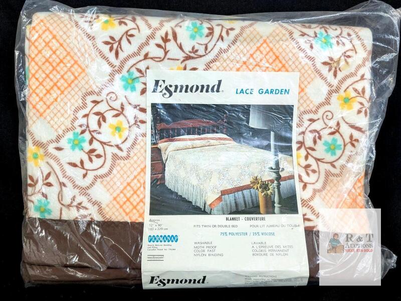 Esmond Lace Garden Blanket, Twin/Double Size, 72"x90", 75% Polyester 25% Viscose, PermAnap,Appears unused in original packaging