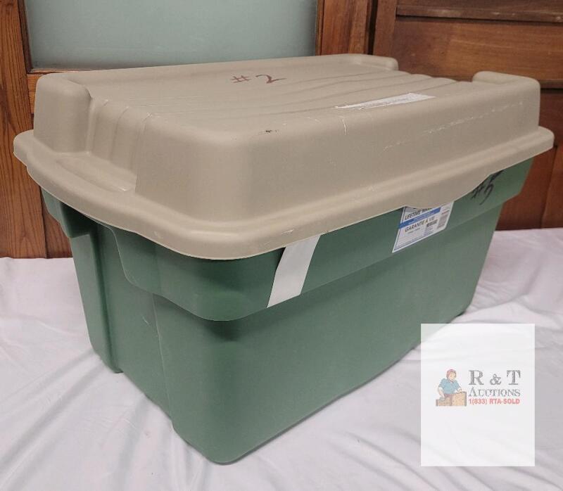 Rubbermaid 27-Gallon Storage Tote with Hinged Lid, Model 2644, 32"x20.2"x17.5", Green/Tan