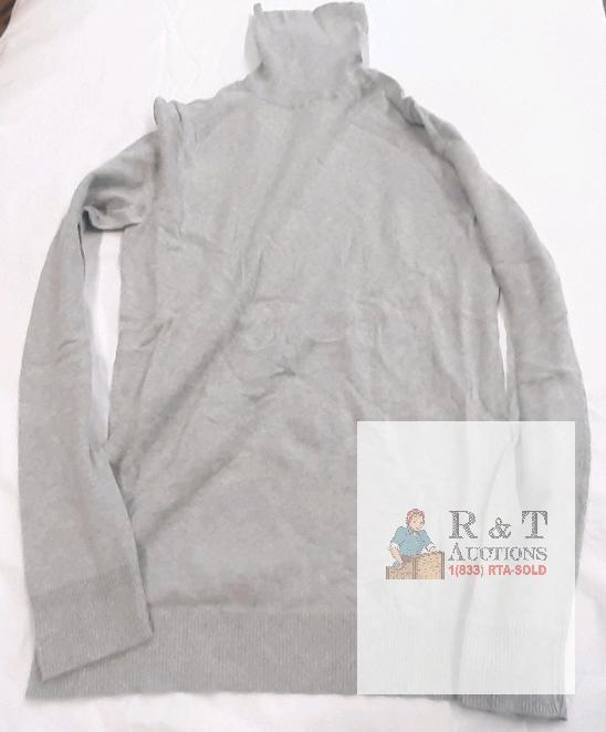 NEW Uniqlo Extra Fine Merino Wool Turtleneck Sweater, Light Grey Heather, Women&rsquo;s Small, New with Tag