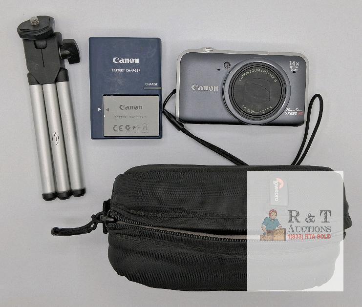 Canon PowerShot SX220 HS 12.1MP 14x Zoom Camera Kit with Tripod, Battery, Charger, Case,Retails $250 rare fully functional