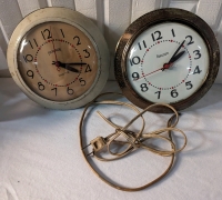 2 Vintage Clocks - Ingraham and Renown.