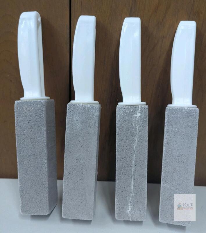 NEW Grill Cleaning Bricks with White Plastic Handles 8x4x3.5in - Set of 4, Heavy-Duty Pumice