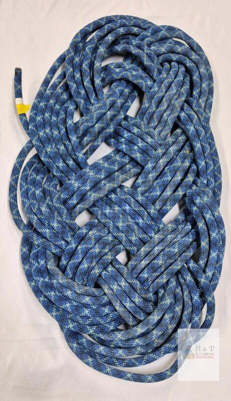 Blue 10mm Dynamic Climbing Rope, Approx. 60-70m, Patterned Sheath