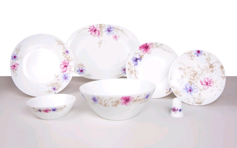 New 28 PC's Dinner Set by Noble Home Gifts