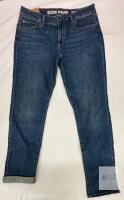 NEW Eddie Bauer Boyfriend Mid-Rise Women's Jeans Size 8 Medium Blue Wash Made in Vietnam