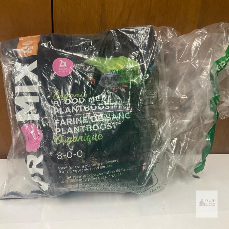 PRO-MIX Organic Blood Meal PlantBoost 8-0-0 Fertilizer, 2.6 lb (1.2 kg), Lot 22415204, Canada