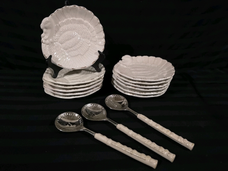 12 Pottery Barn Turkey Plates +