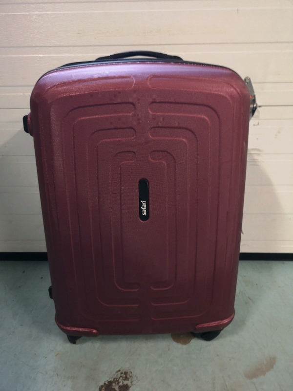 Large Hardcase Suitcase/Luggage by Safari