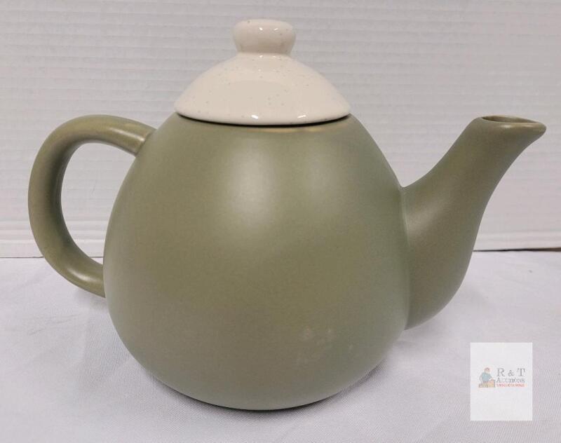 Ceramic Tea Pot w/Lid