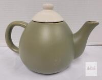 Ceramic Tea Pot w/Lid