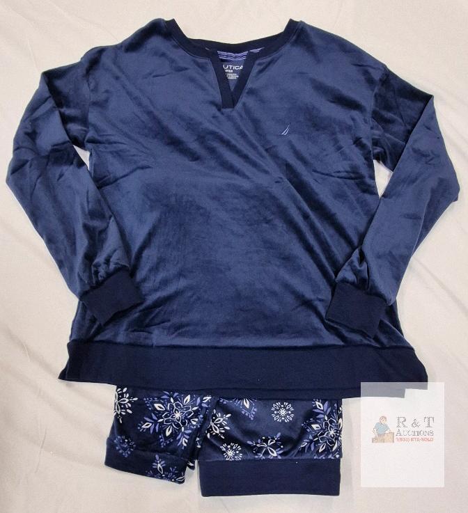 NEW Nautica Women's Pajama Set, Size Small, Navy Velour Top, Snowflake Print Bottoms, Cambodia