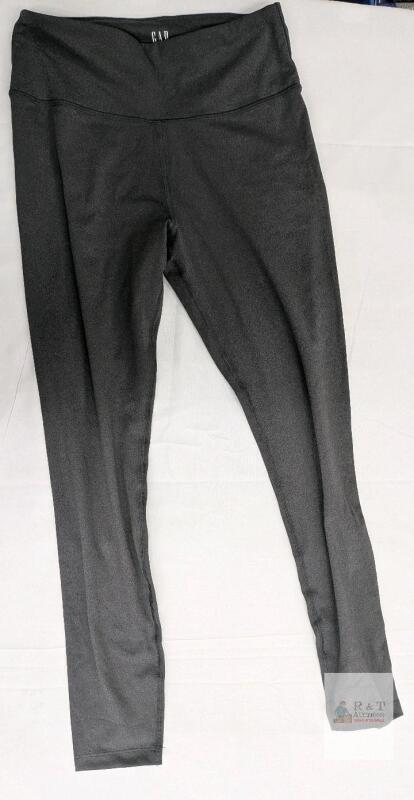 NEW GAP Women's Black Athletic Leggings M/M Medium 79% Polyester 21% Spandex Vietnam 2857092
