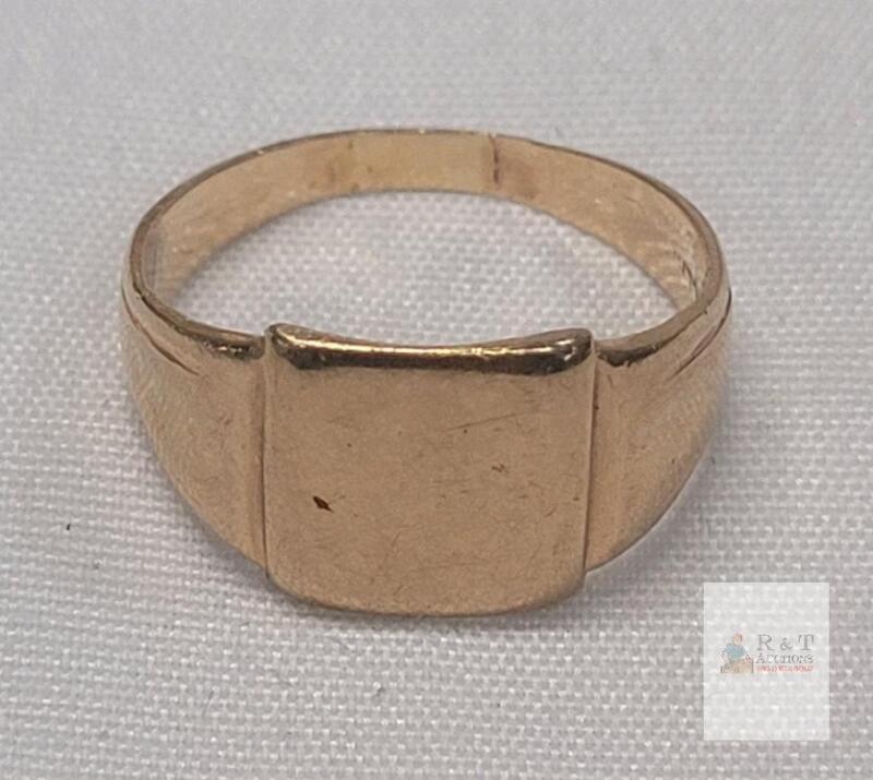 Vintage Men's 10K Gold Square Signet Ring , Size 6 . 2.8 Grams