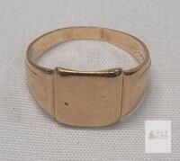 Vintage Men's 10K Gold Square Signet Ring , Size 6 . 2.8 Grams
