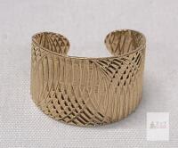 Vintage Women's Cuff Cigar Band Diamond Cut Texture Ring , Size 6 . Unmarked . 2.8 Grams