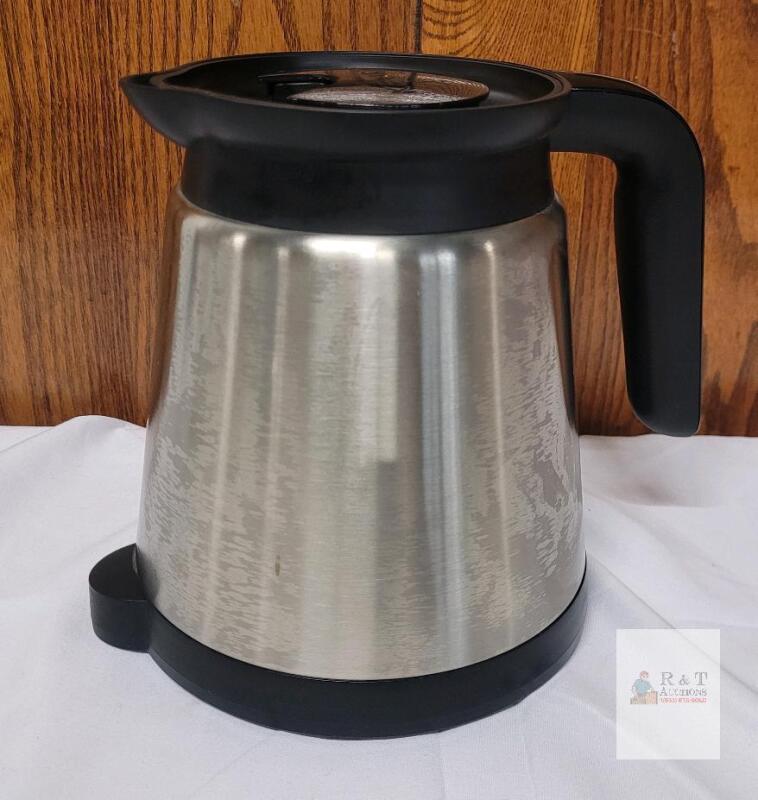 Keurig Stainless Steel Thermal Coffee Carafe, 32 oz, Fits Keurig 2.0 Brewers, Black Handle