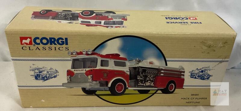 Corgi Classics 1:50 Mack CF Pumper Fire Truck Model 98485 &ldquo;Neptune&rdquo; Richland Boxed 1995