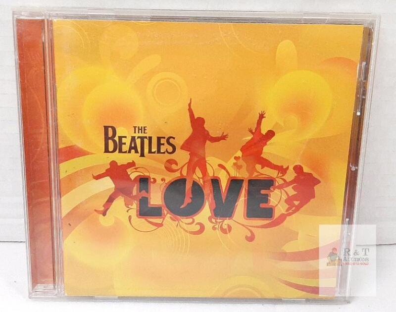 The Beatles LOVE CD 2006 EMI/Apple, Catalog 0946 3 79808 2 8, Tracklist on Back,