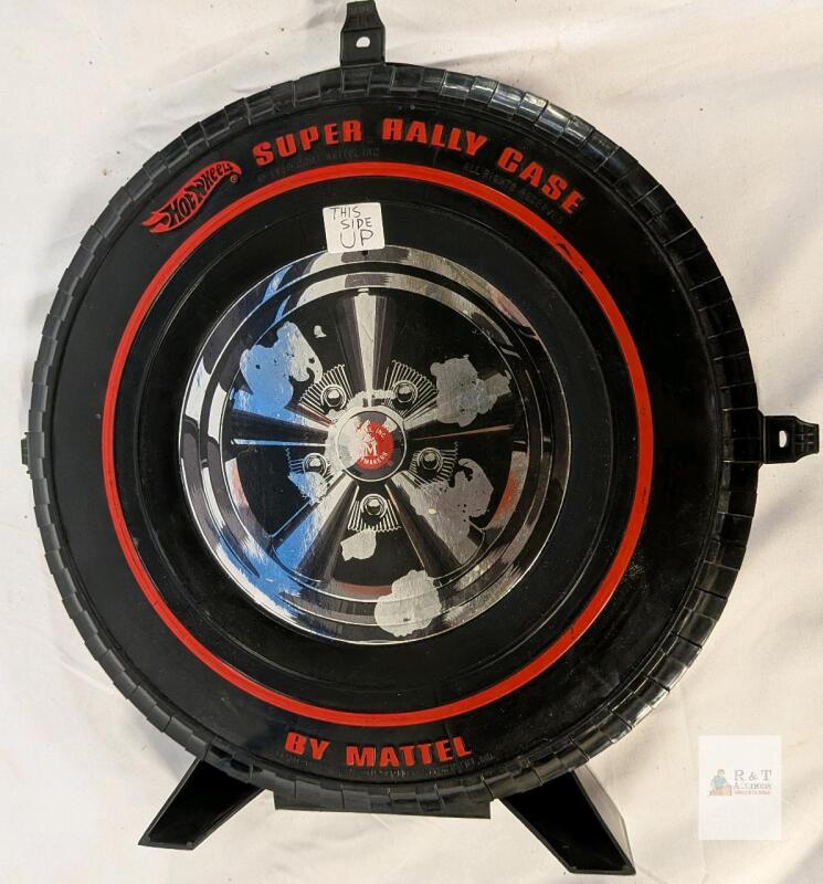 Hot Wheels Super Rally Case by Mattel, 1970, Tire Design, 16 Car Capacity, Includes 16 Cars