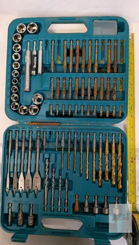 Makita APPROX 70-Piece Drill & Driver Bit Set, Magnetic Holders, SAE/Metric Sockets, Case, Rusted Bits