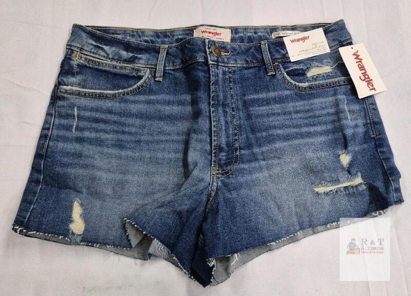 NEW Wrangler High Rise Vintage Cut-Off Denim Shorts, Size 12/31, Medium Wash, 3&rdquo; Inseam, NWT