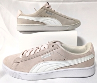 PUMA Women's Size 7 Vikky V2 Sneakers