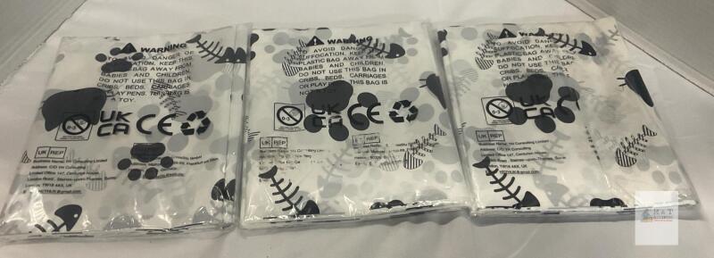 Cat Tablecloths 4 Pack, 54"x108" Cat/Fishbone Print, Waterproof Plastic, New