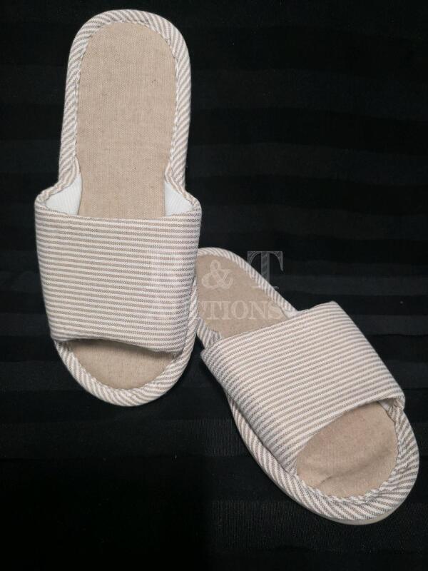New Women's Sandels sz 38-39