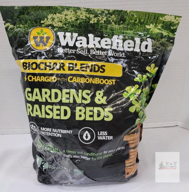 Wakefield Biochar Blend Gardens & Raised Beds 4 Quart Soil Conditioner, CarbonBoost, 1.4 lbs