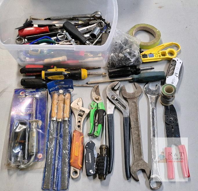 Assorted Hand Tools Lot &ndash; Snap-on, Stanley, Wrenches, Screwdrivers, Pliers, Specialty Tools