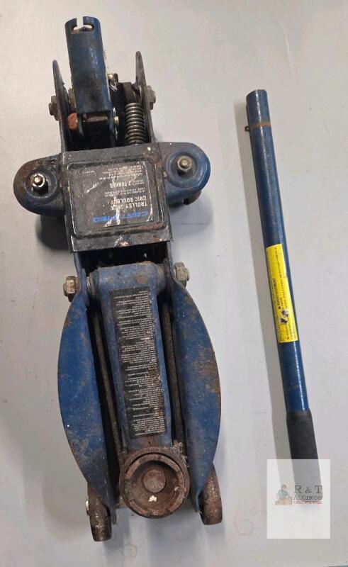 Certified Trolley Jack, 2 Tonne Capacity, Hydraulic, 5 5/16&ndash;13" Lift, Steel, Handle Included