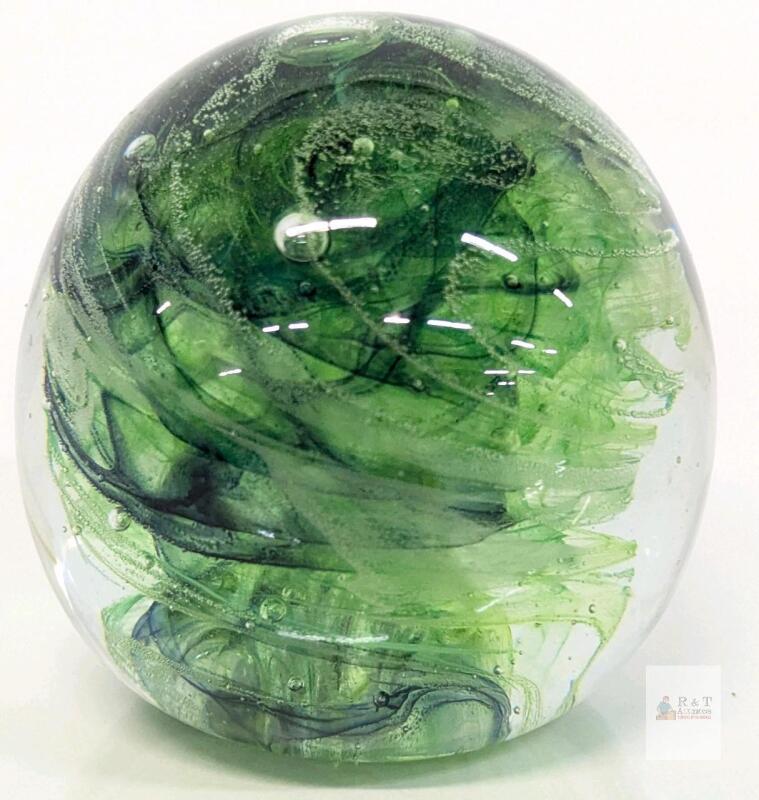 Green Swirl Solid Glass Art Paperweight, 3-Inch Diameter, Flat Base, Decorative Collectible
